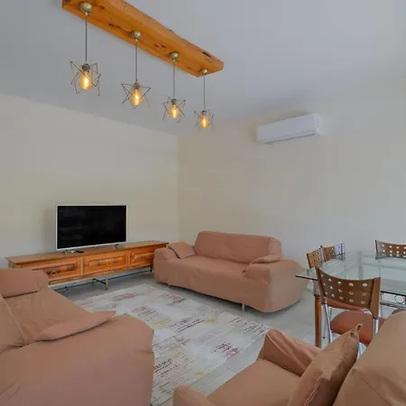 ヴィラ Albina Uzumlu