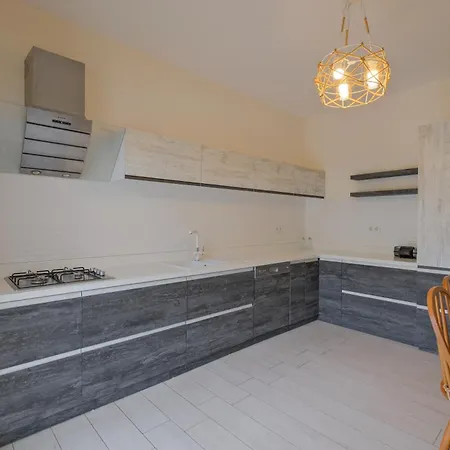 Albina Vilă Uzumlu (Aegean)