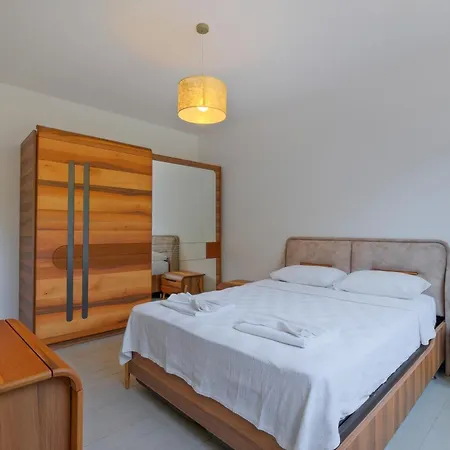 Albina * Uzumlu (Aegean)