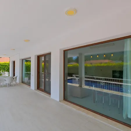 Albina Uzumlu (Aegean)